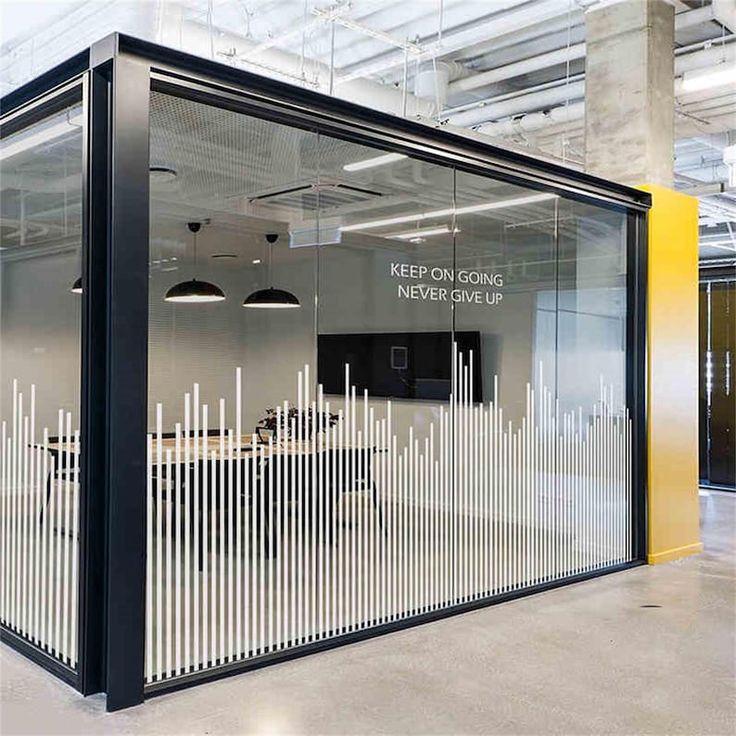 پارتیشن های اداری شفاف